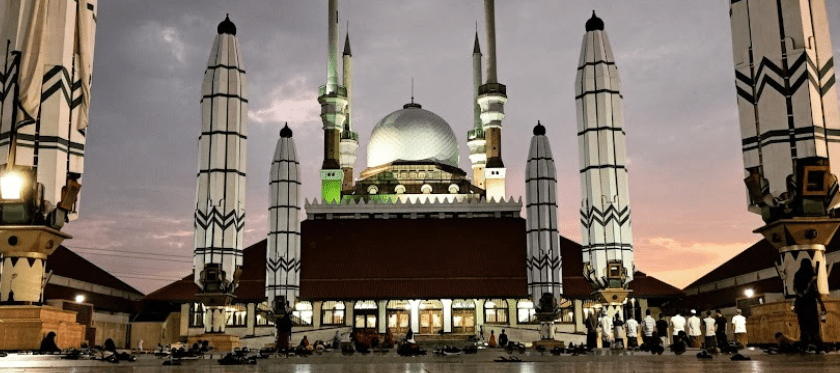 wisata Masjid Agung Semarang