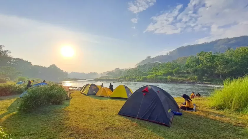 Potroboyan River Camp